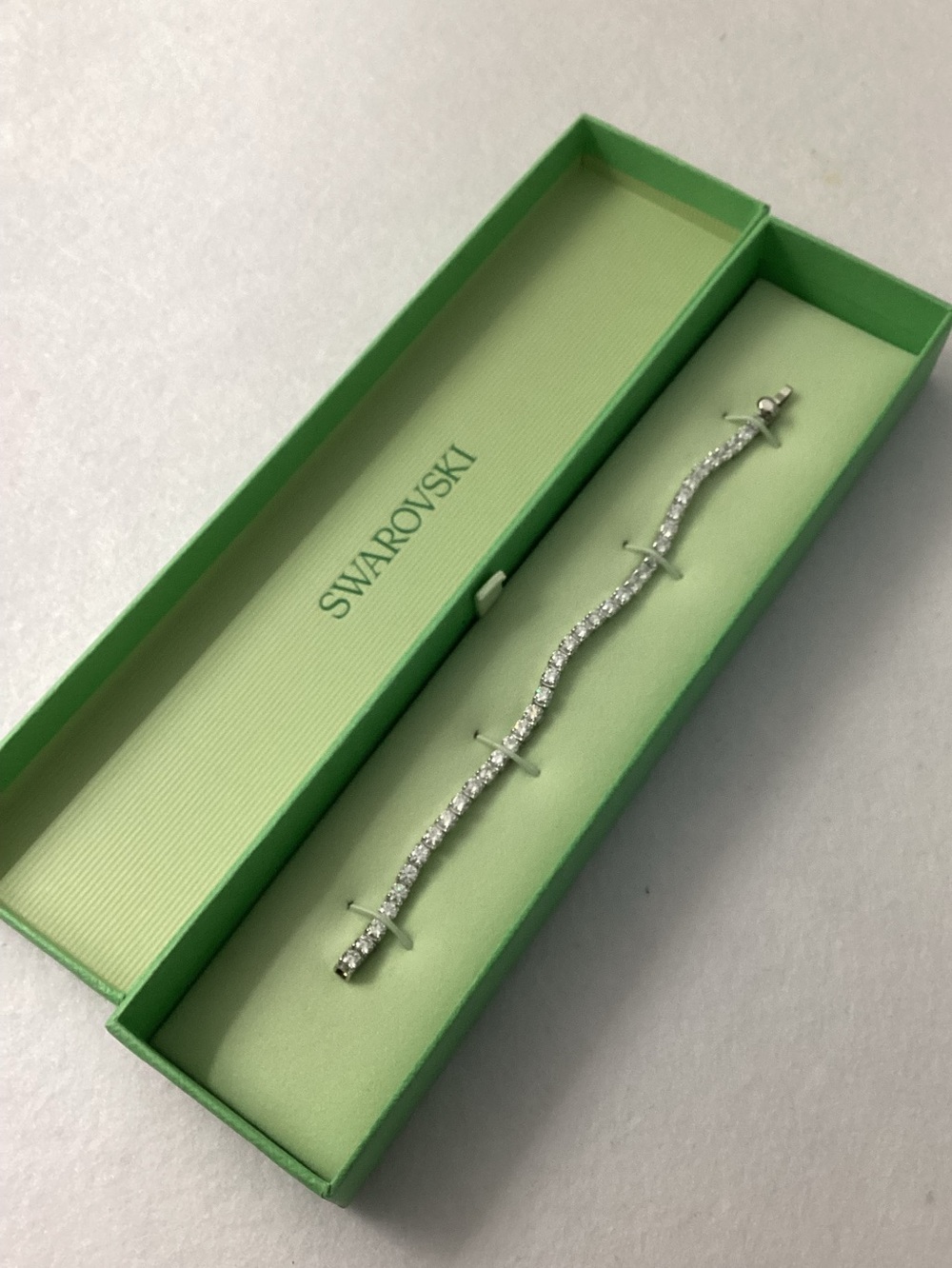 Swarovski Matrix Tennis Bracelet, Round cut, White, Rhodium plated
